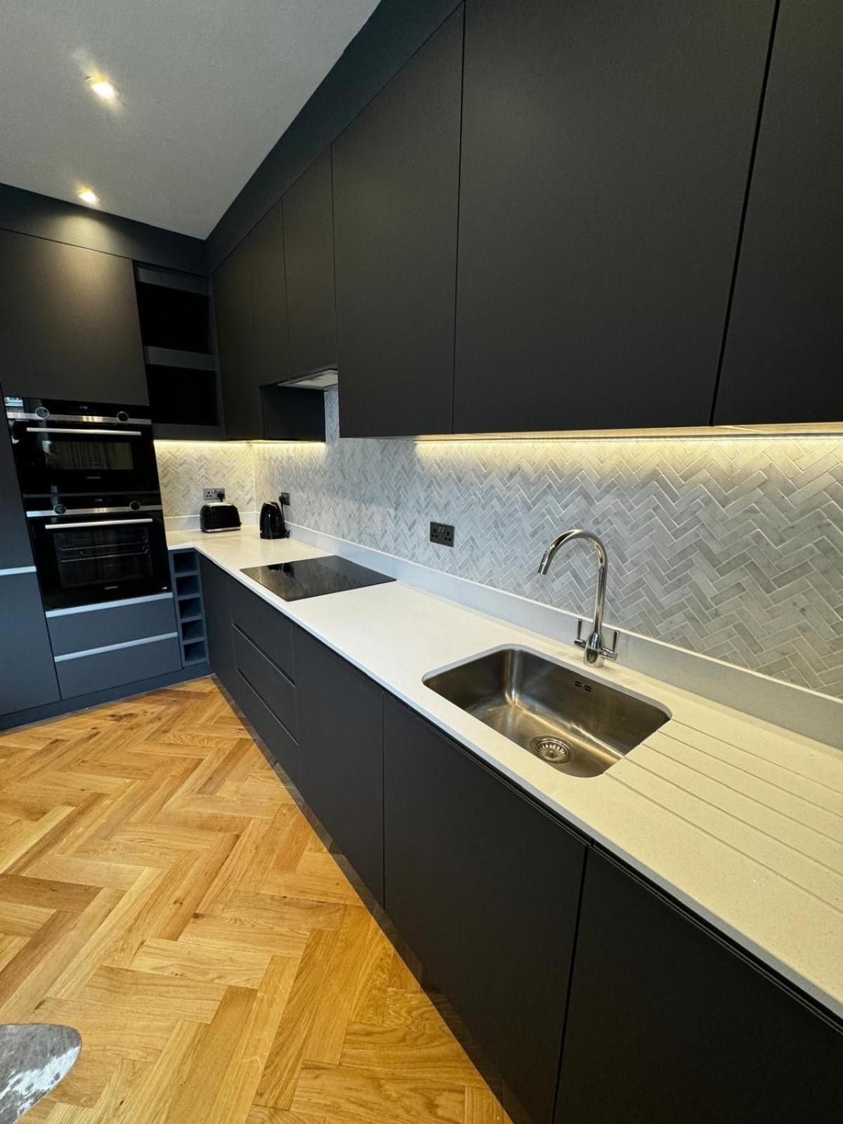 Macbeths Corner High End Luxury Apartment In Centre With Parking Stratford-upon-Avon Zewnętrze zdjęcie