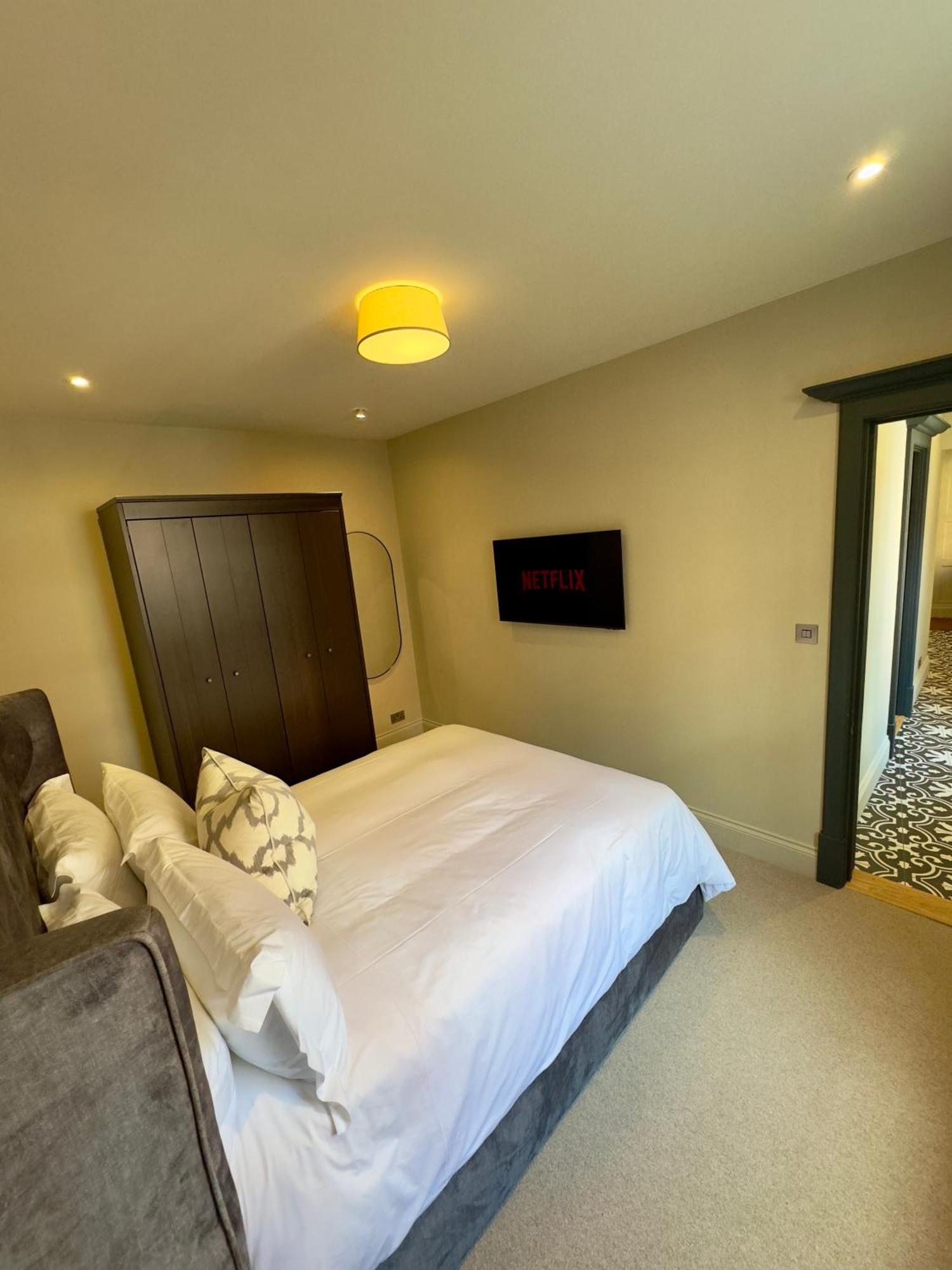 Macbeths Corner High End Luxury Apartment In Centre With Parking Stratford-upon-Avon Zewnętrze zdjęcie