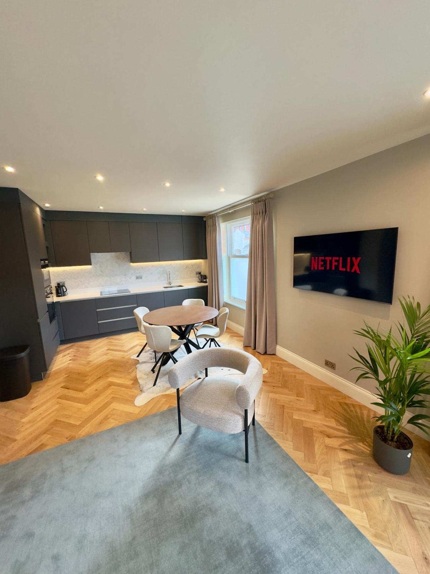 Macbeths Corner High End Luxury Apartment In Centre With Parking Stratford-upon-Avon Zewnętrze zdjęcie
